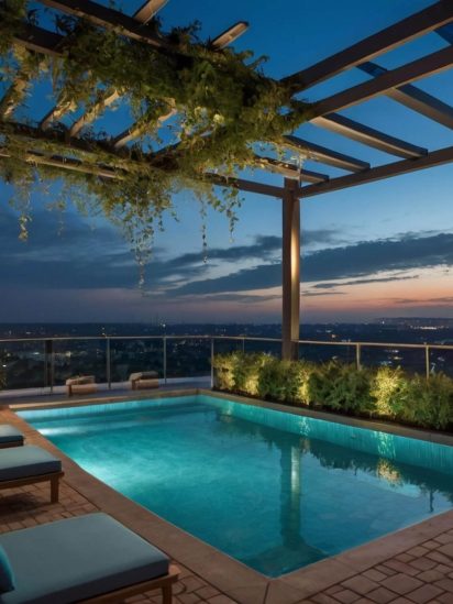 Stylish pool fence design by Ovens & Murray Glass in Wangaratta